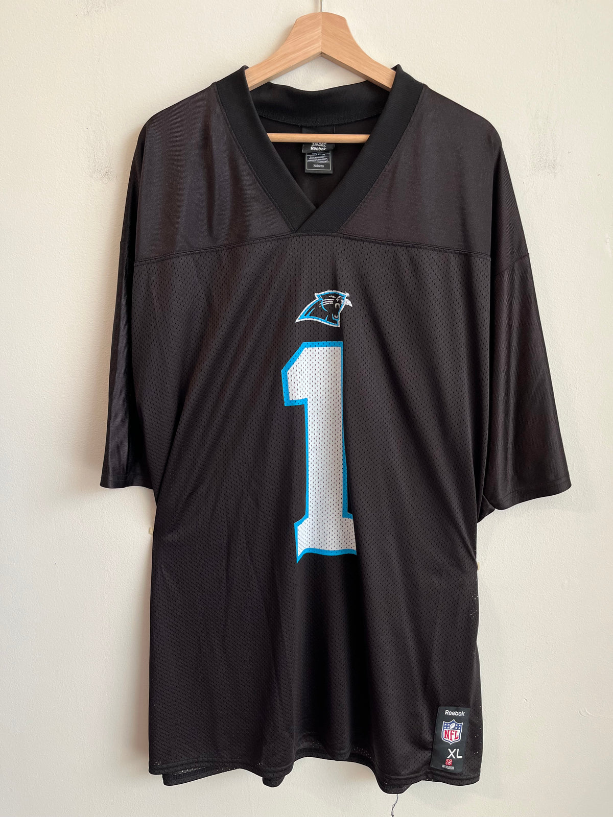 2010s Carolina Panthers Cam Newton Black NFL Jersey (XL)