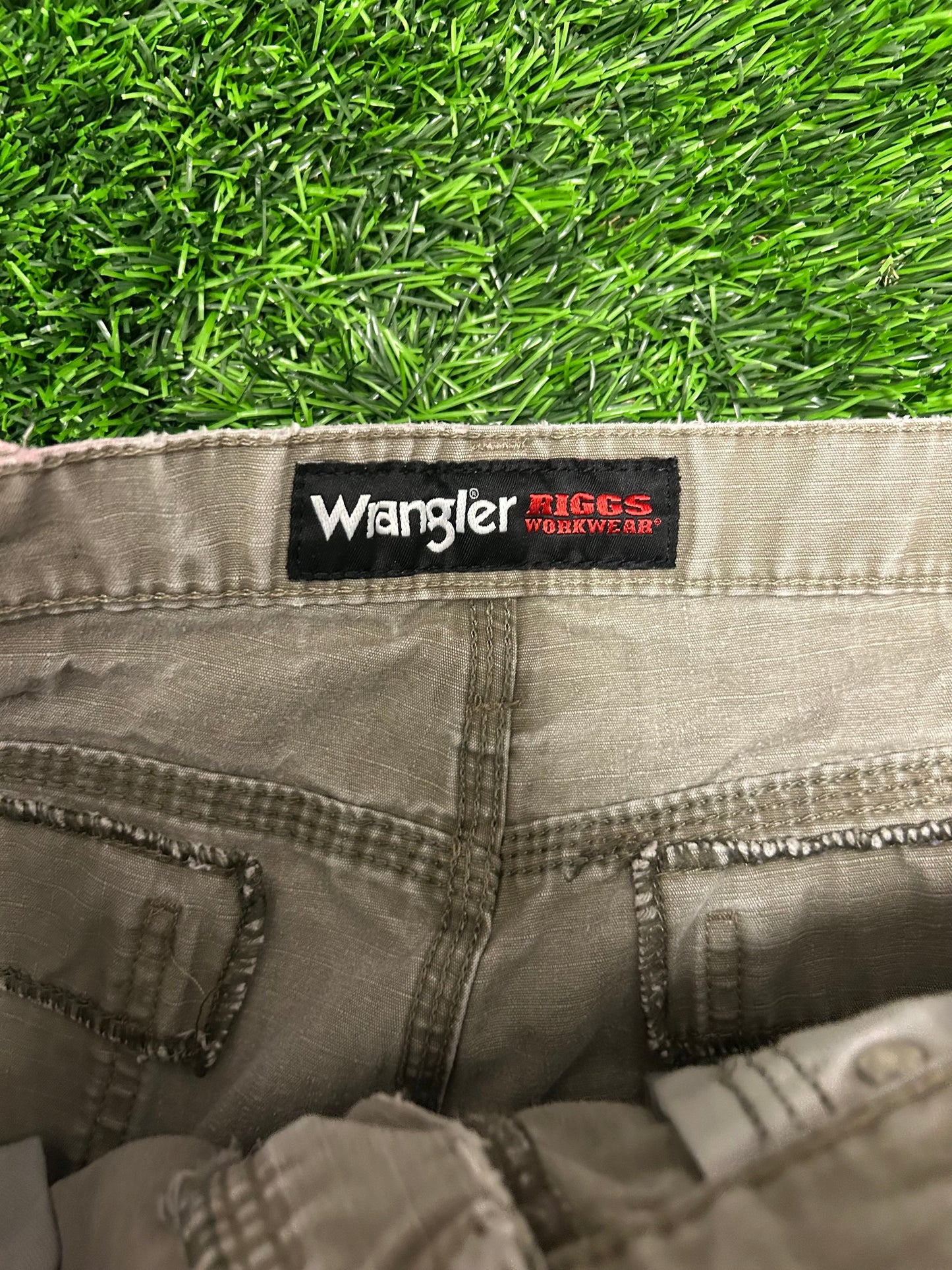 00s Wrangler Riggs Tan Workwear Pants (34 x 32)
