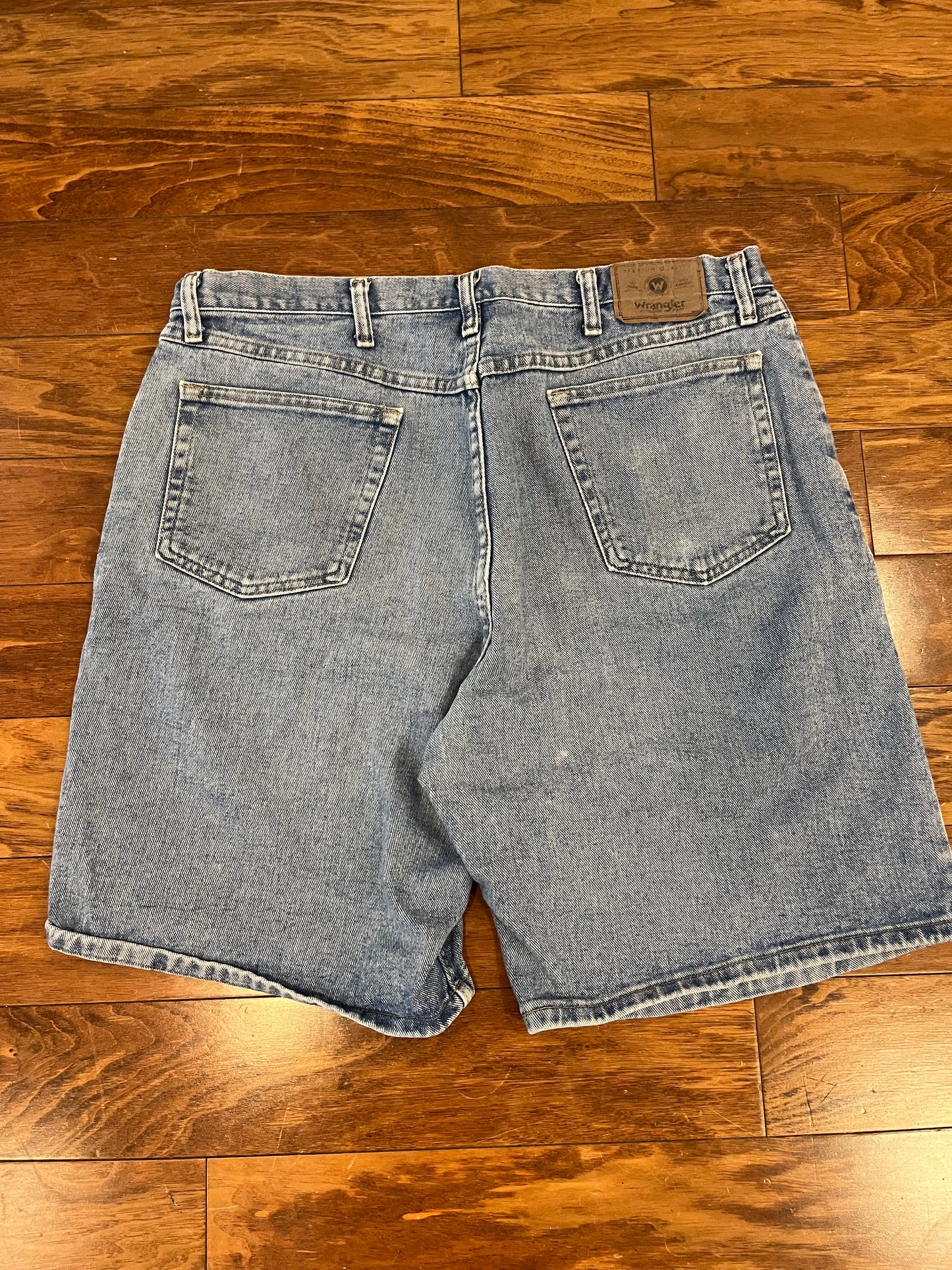 00s Wrangler Blue Shorts (38)