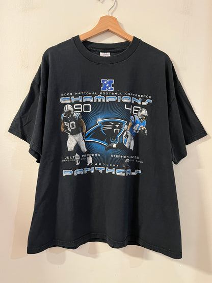 2003 Carolina Panthers Julius Peppers & Stephen Davis Roster Tee (XL)