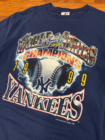 1999 New York Yankees Lightning Graphic Vintage Tee (L)