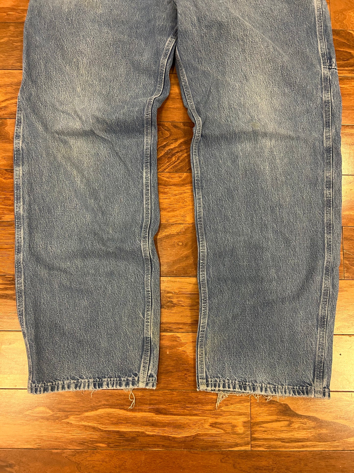 2001 Carhartt Carpenter Jeans (38 x 32)