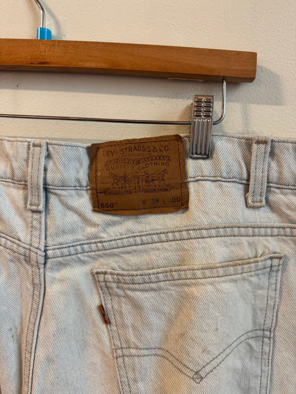 1994 Levi's 550 Orange Tab Jean Shorts (38)