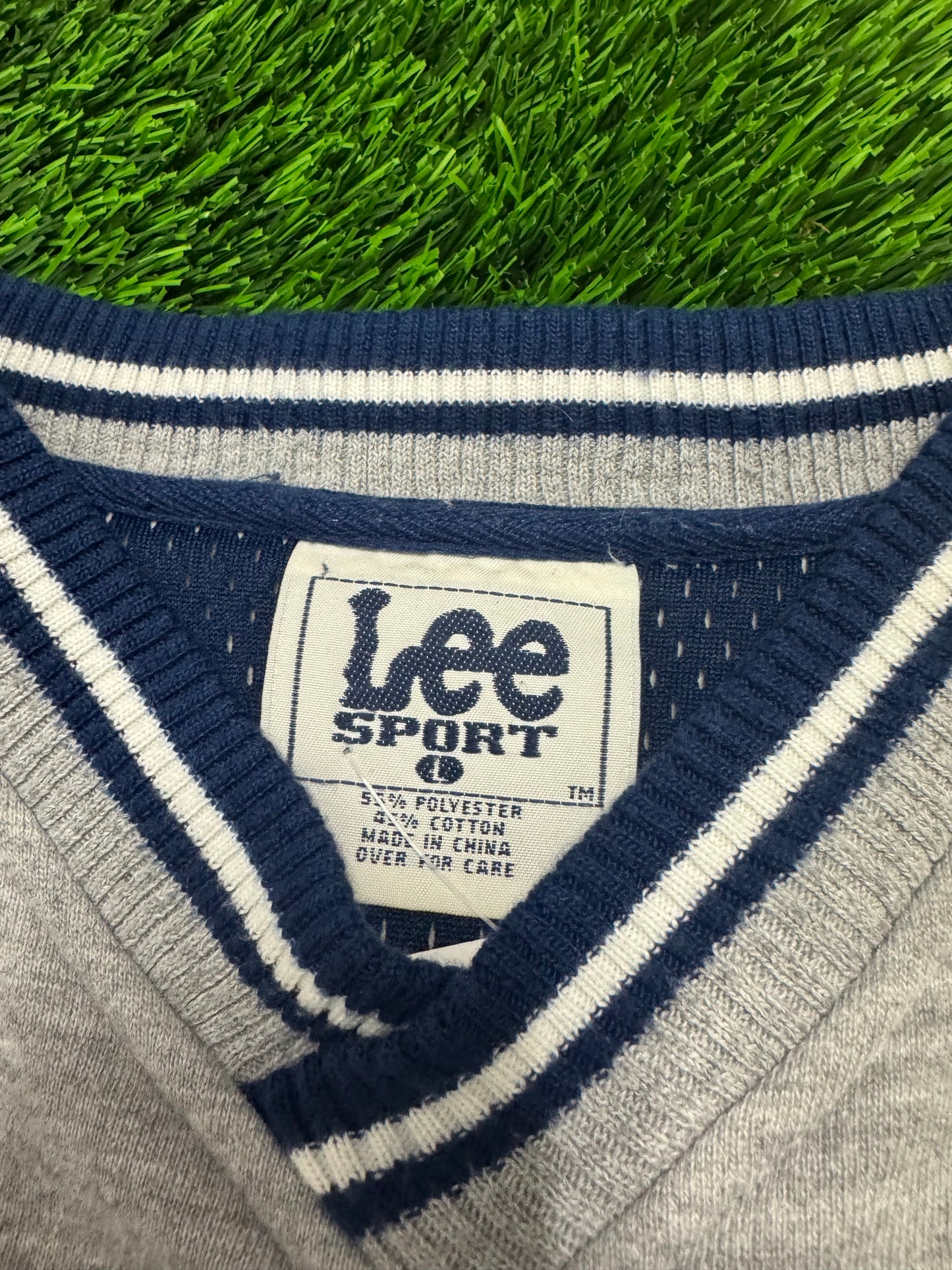 00s University of North Carolina UNC Tar Heels Embroidered Vintage Lee Crewneck (L)