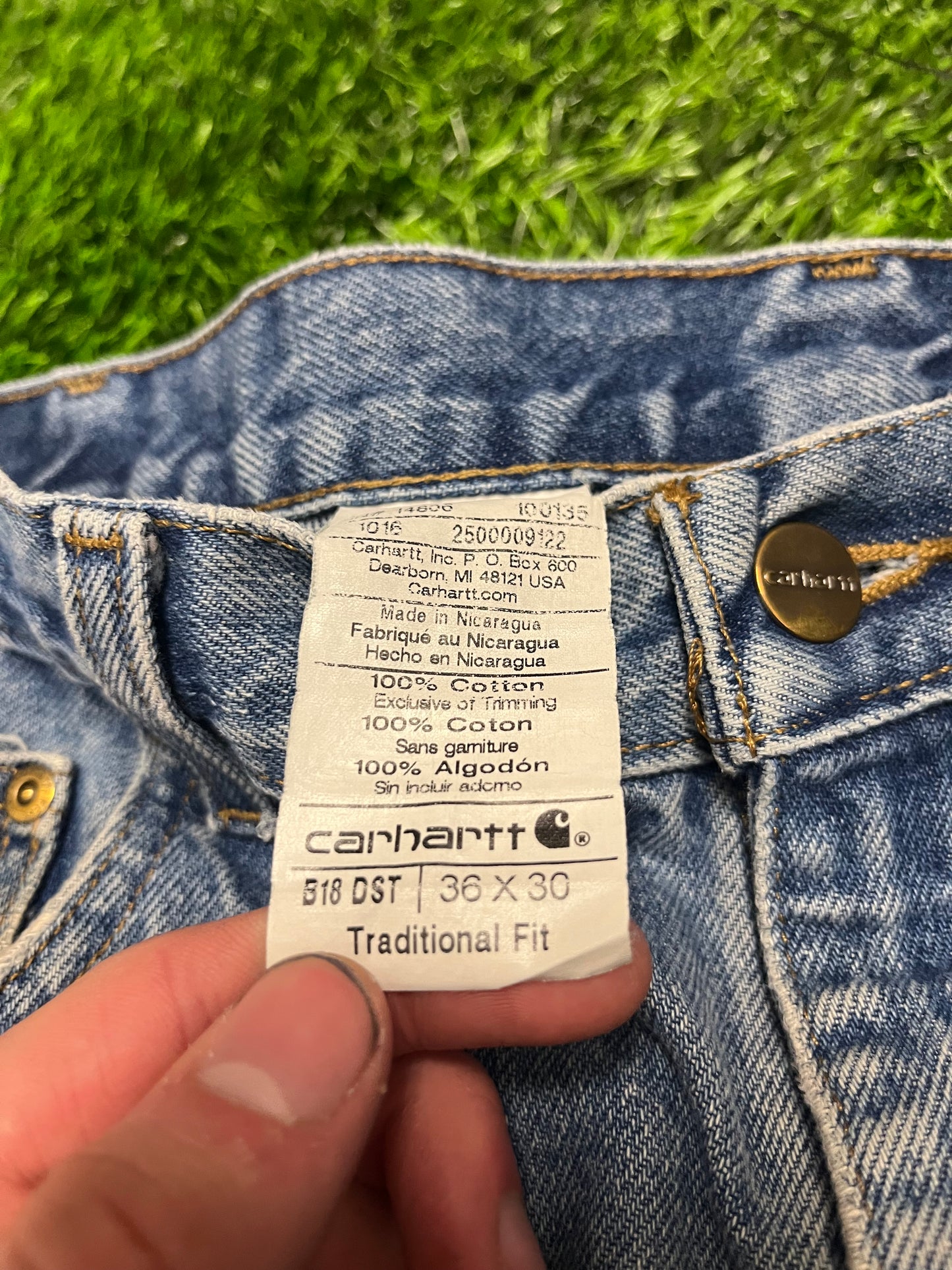 Carhartt Faded Mud Wash Blue Jeans (36 x 30)
