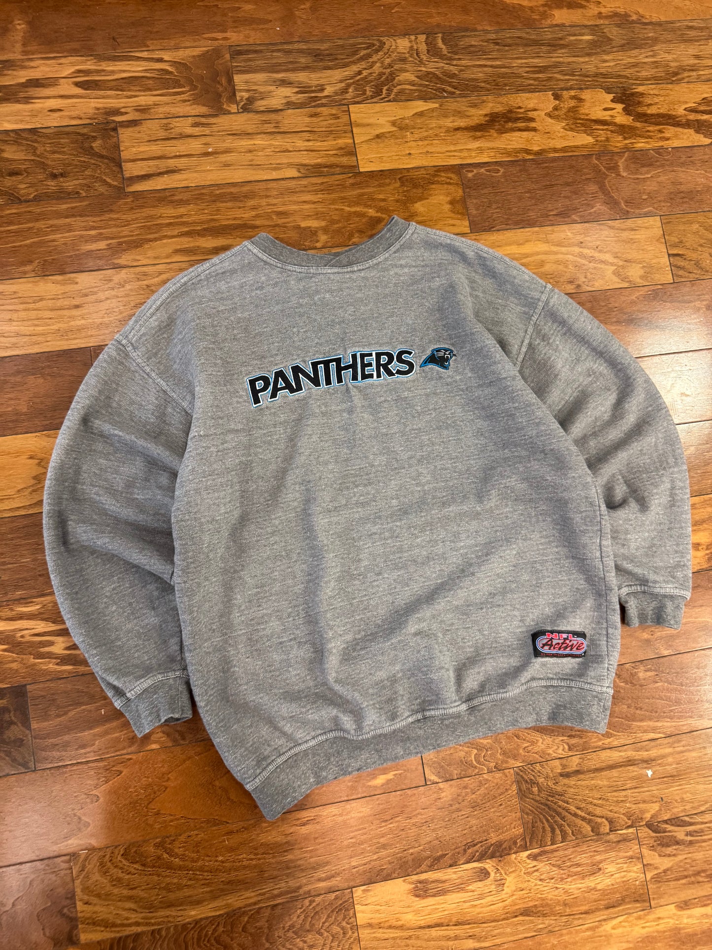 1997 Carolina Panthers Embroidered NFL Active Crewneck (M)