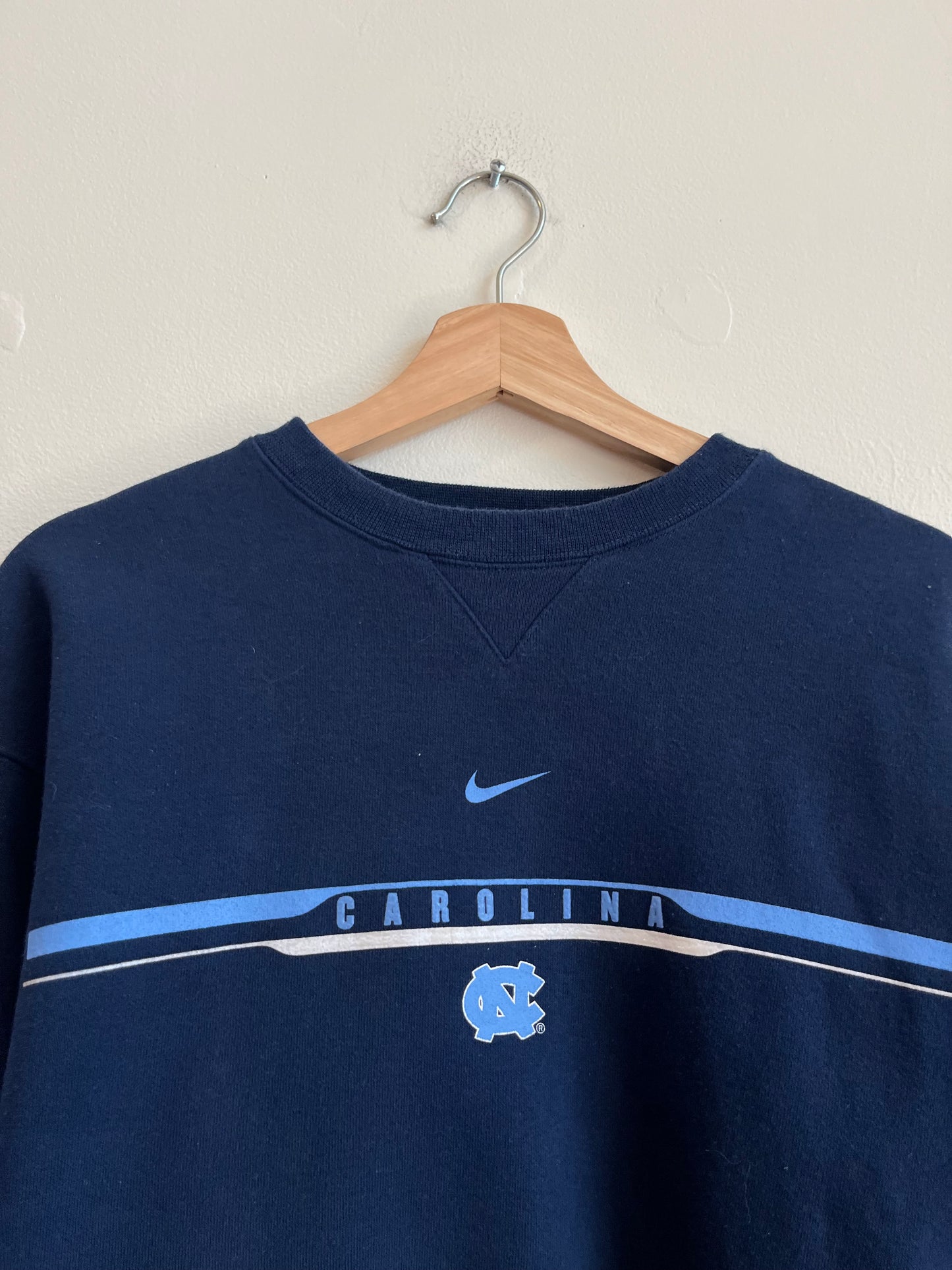 00s UNC Nike Center Swoosh Essential Crewneck (M)
