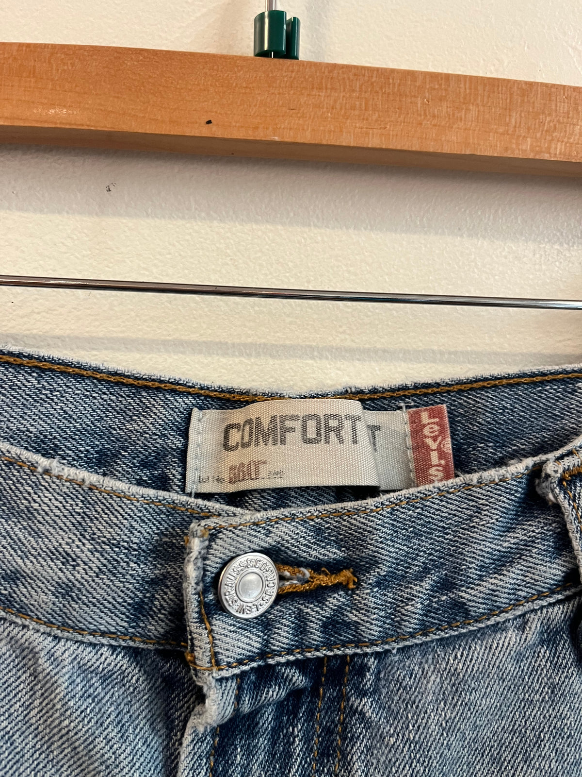 2007 Levi's 560 Baggy Light Wash Shorts (36)