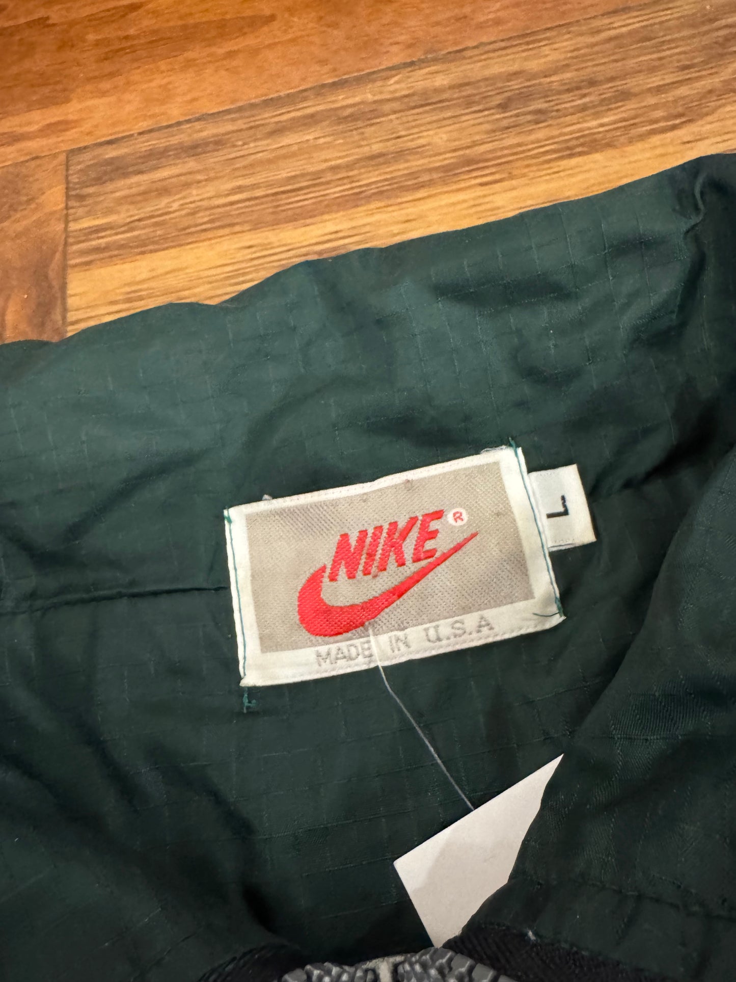 90s Nike Embroidered Vintage Windbreaker (L)