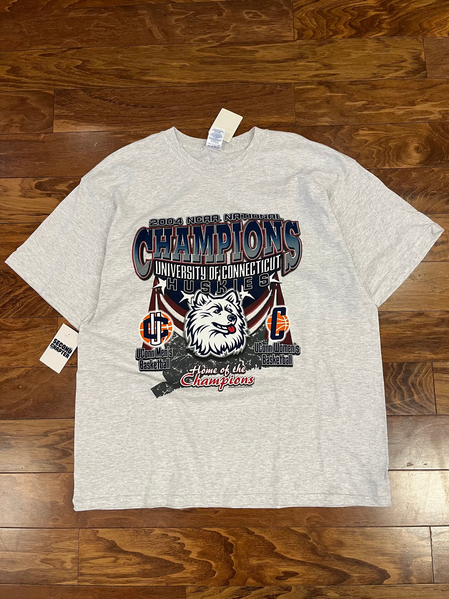 2004 University of Connecticut (Uconn) Huskies Basketball DS Tee (XL)