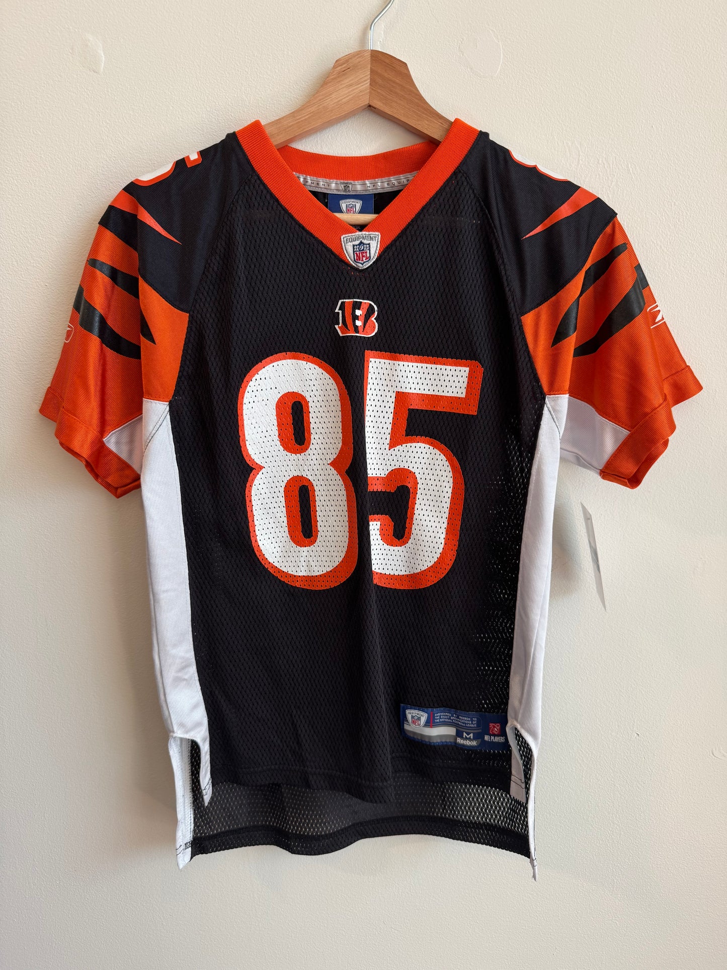00s Cincinnati Bengals Chad OchoCinco Jersey (Youth M)