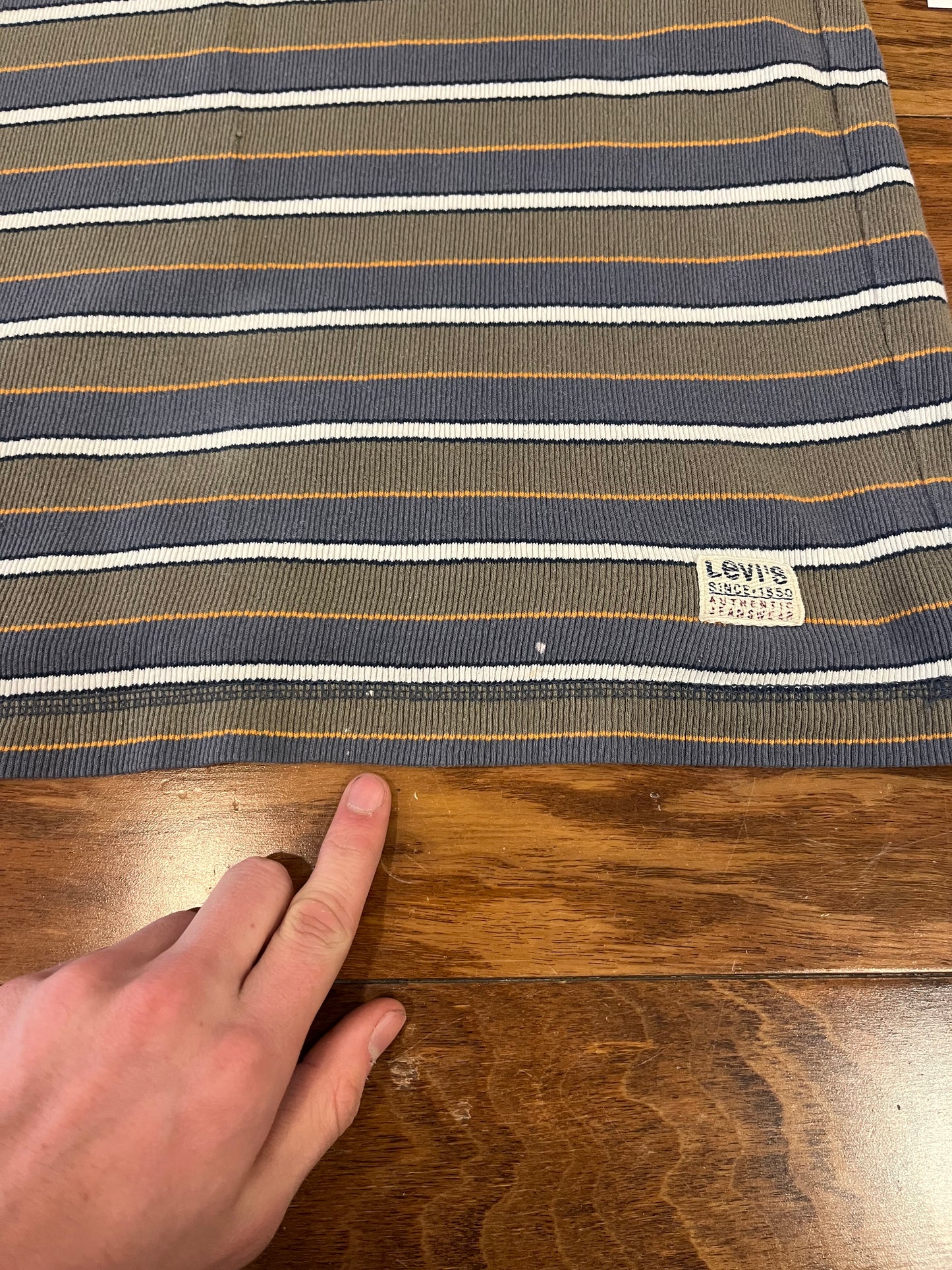90s Levi's Striped Henley Essential Tee (M)