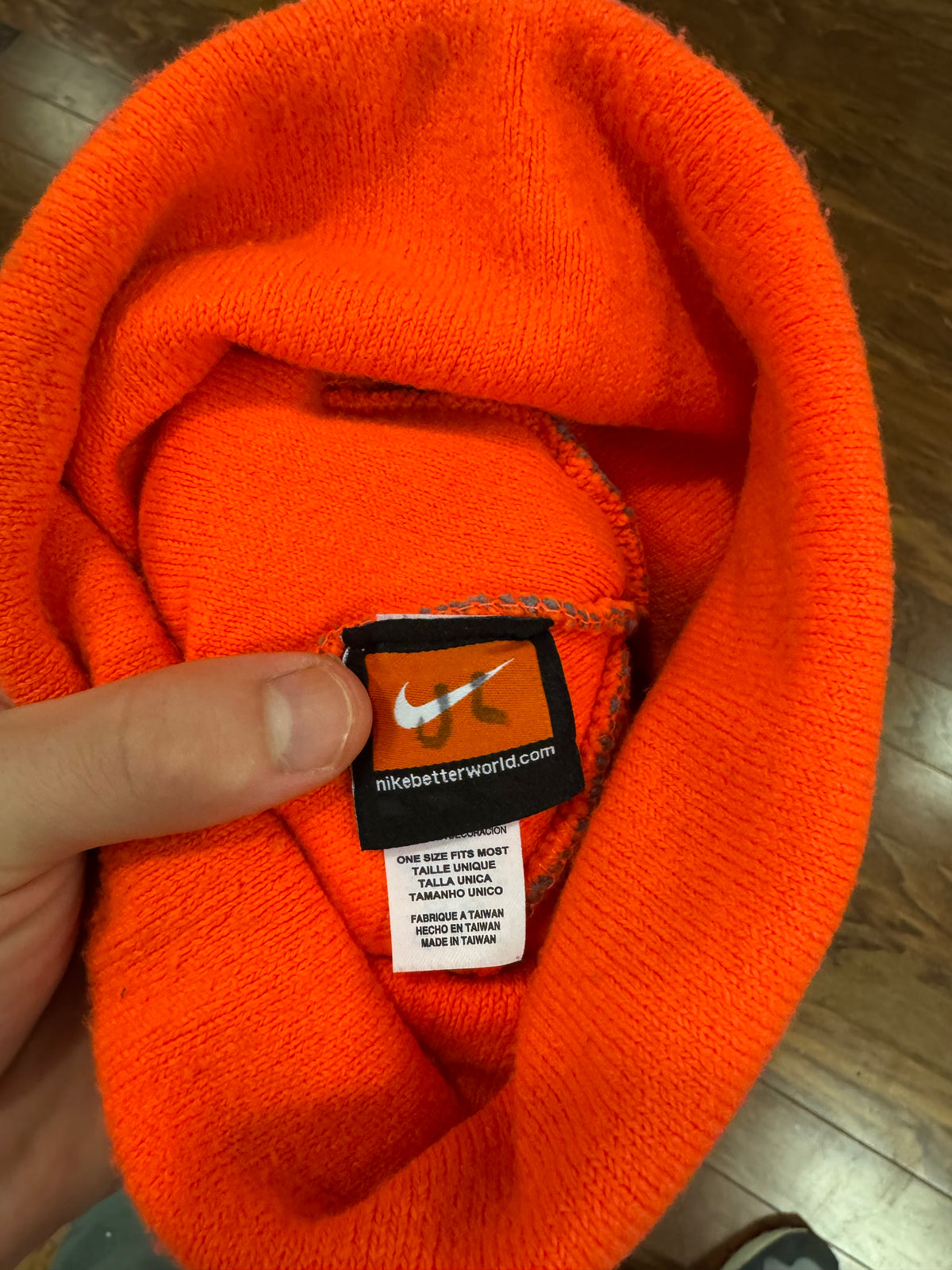 00s Nike Wrap Around Spell Out Beanie (OS)