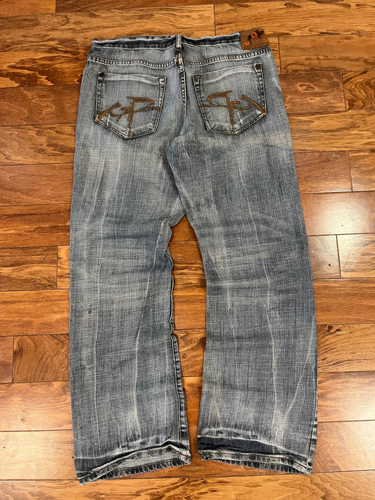 00s Chip and Pepper Bootcut Jeans (34 x 32)