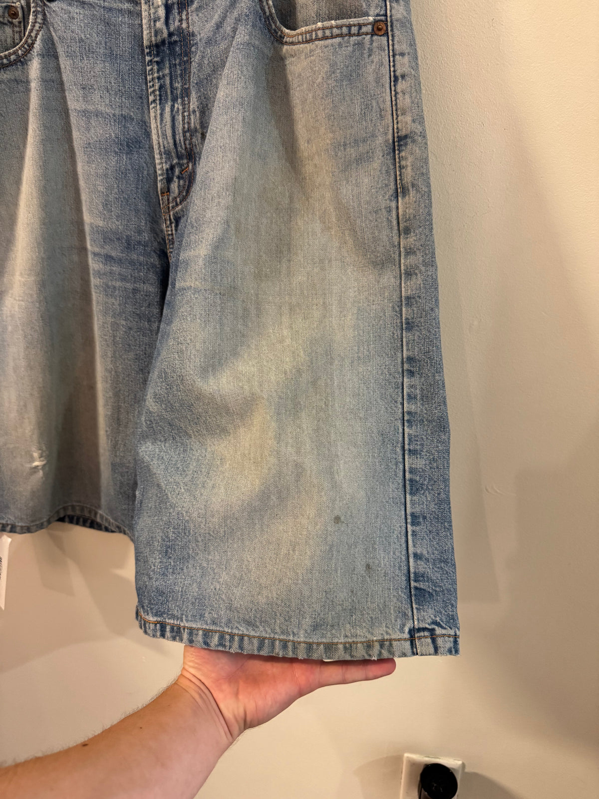 2009 Levi's 569 Baggy Shorts (34)