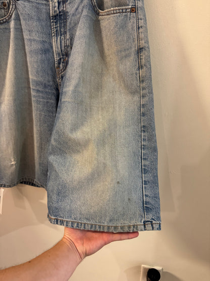 2009 Levi's 569 Baggy Shorts (34)