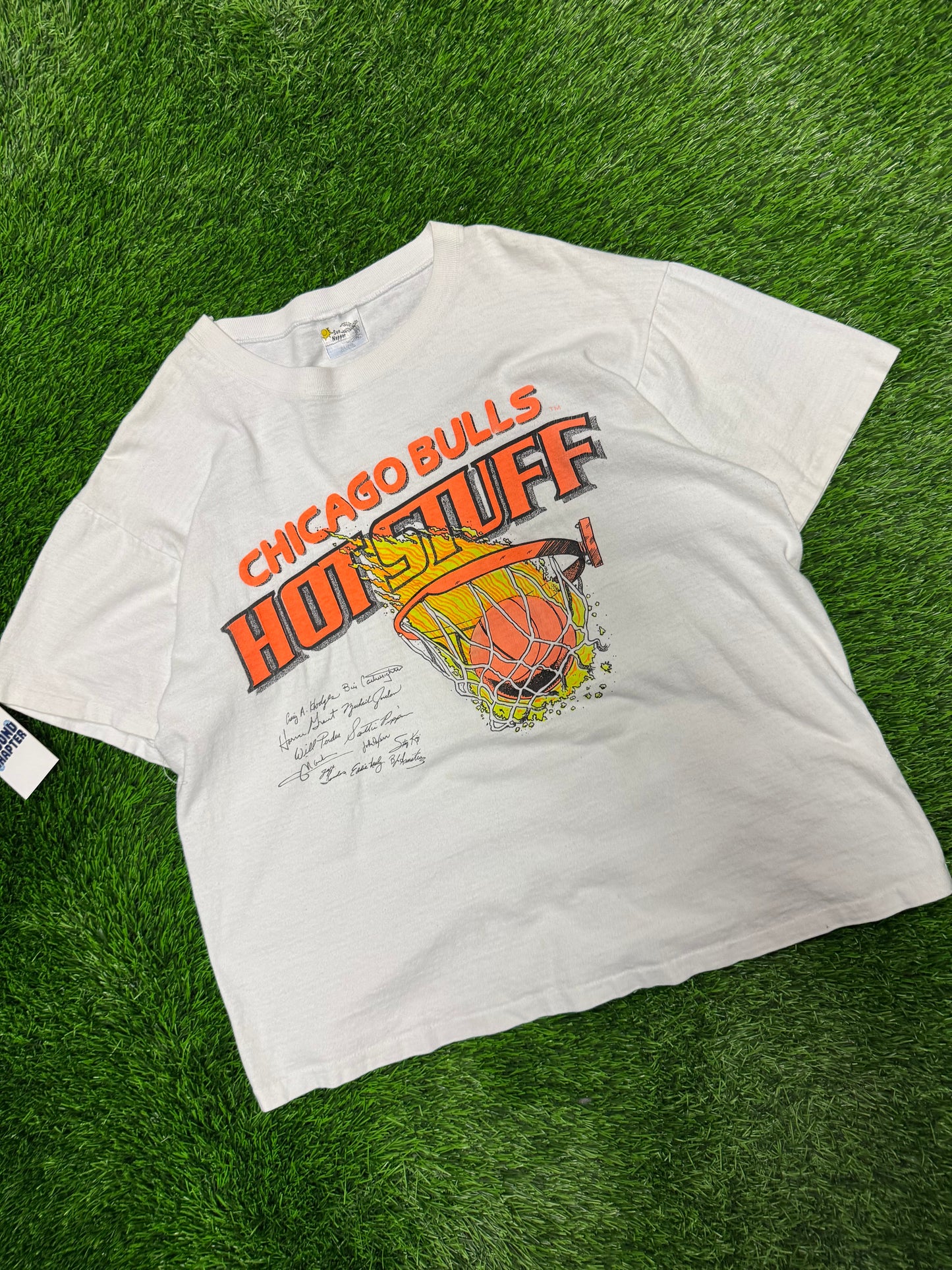 90 Chicago Bulls Hot Stuff Graphic Vintage Tee (XL)