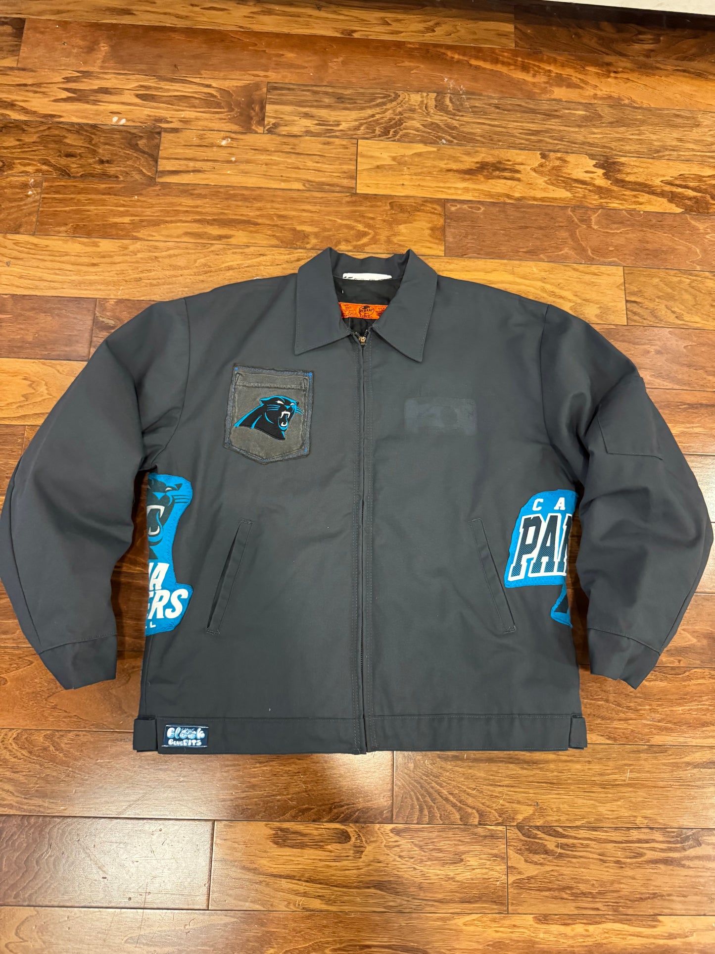 00s Carolina Panthers Reworked Red Kap Jacket (L)