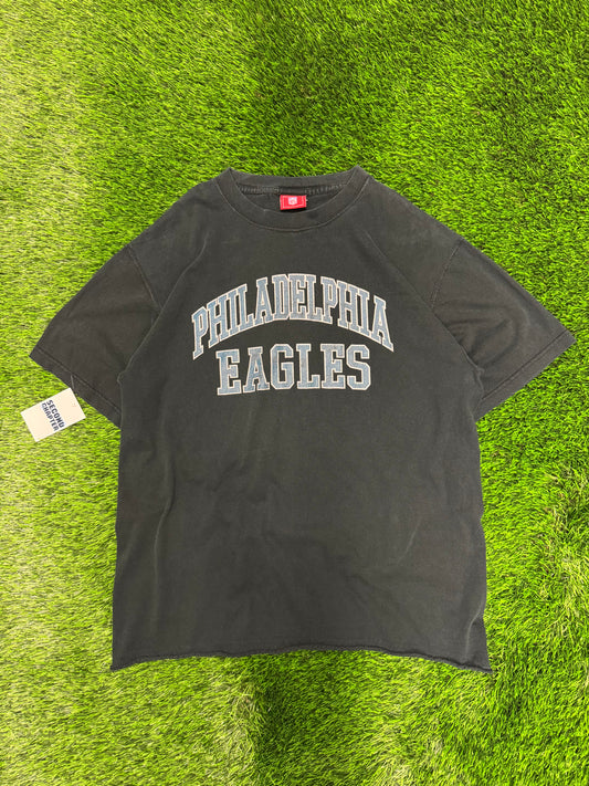 00s Philadelphia Eagles Black Spell Out Cropped Tee (L)