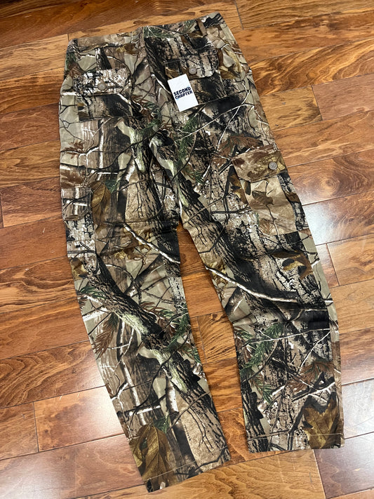 00s Ivory Outfitters Camo Pants (34 x 32)