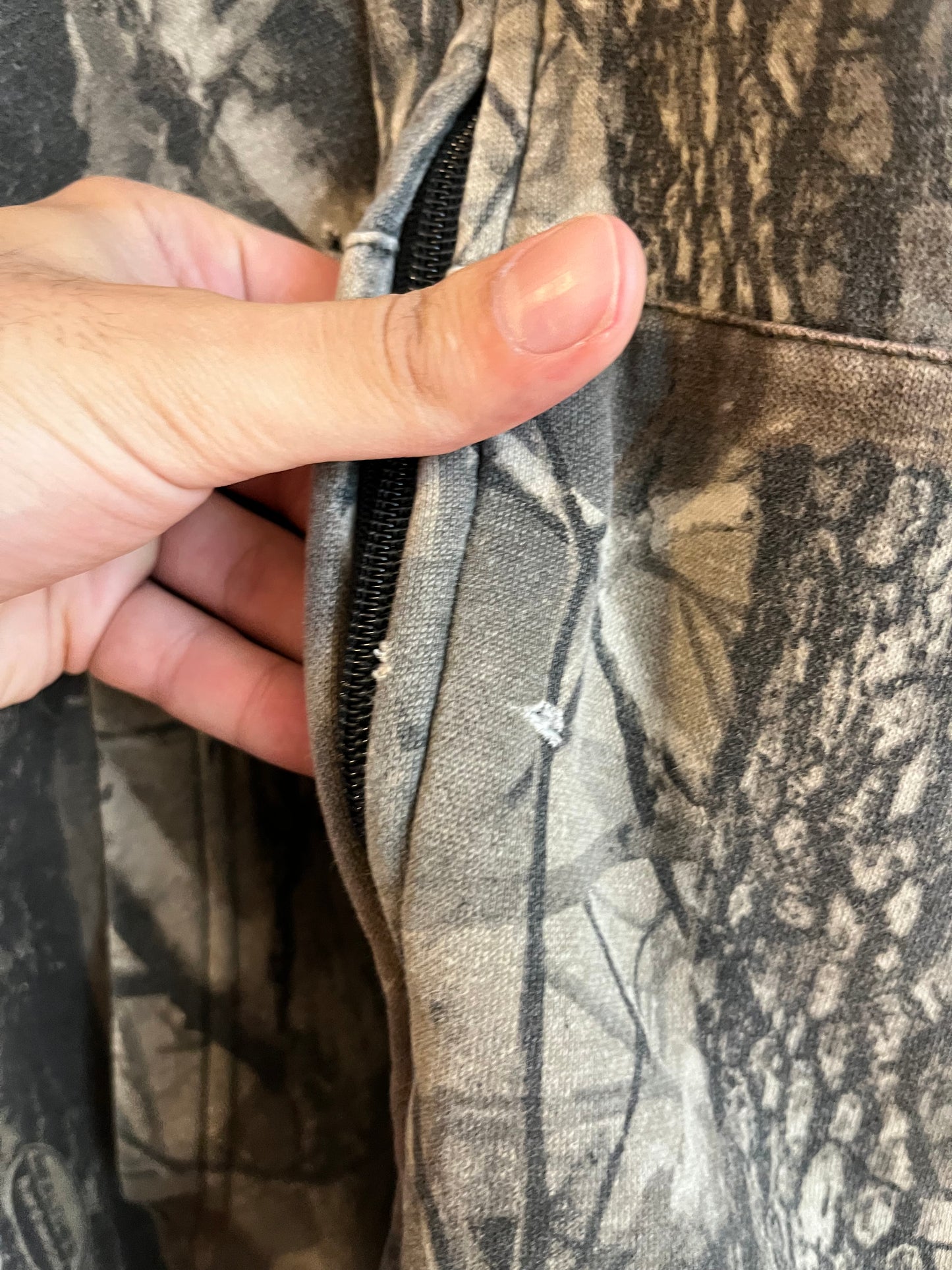 90s Winchester Camo Zip Up Hoodie (XXL)