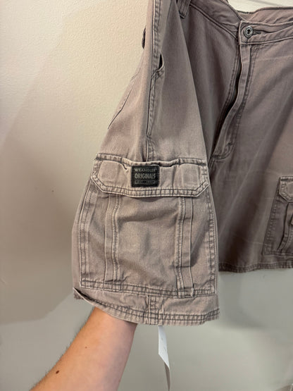 00s Wrangler Faded Cargo Shorts (34)