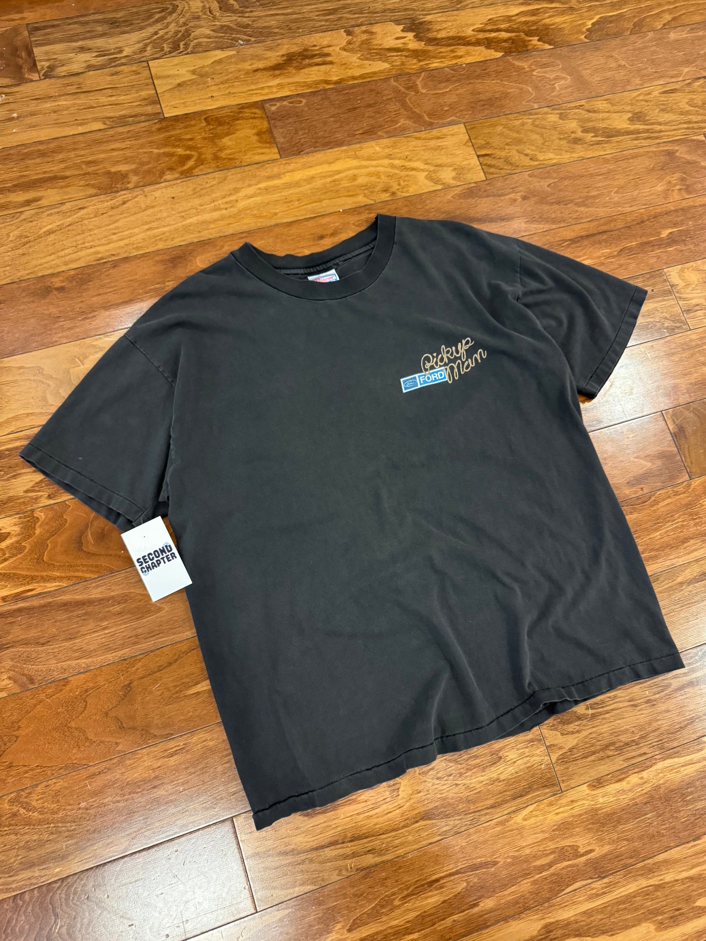 90s Ford Car Pickup Man Tee (XL)