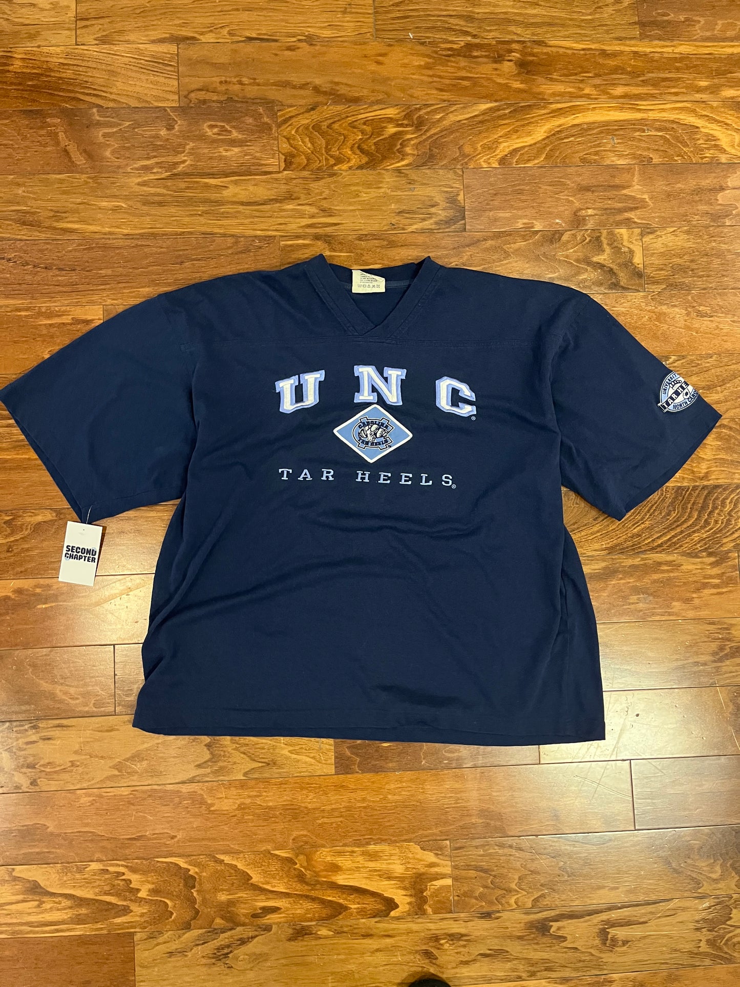 90s UNC Tar Heels Lee V-Neck Tee (XXL)