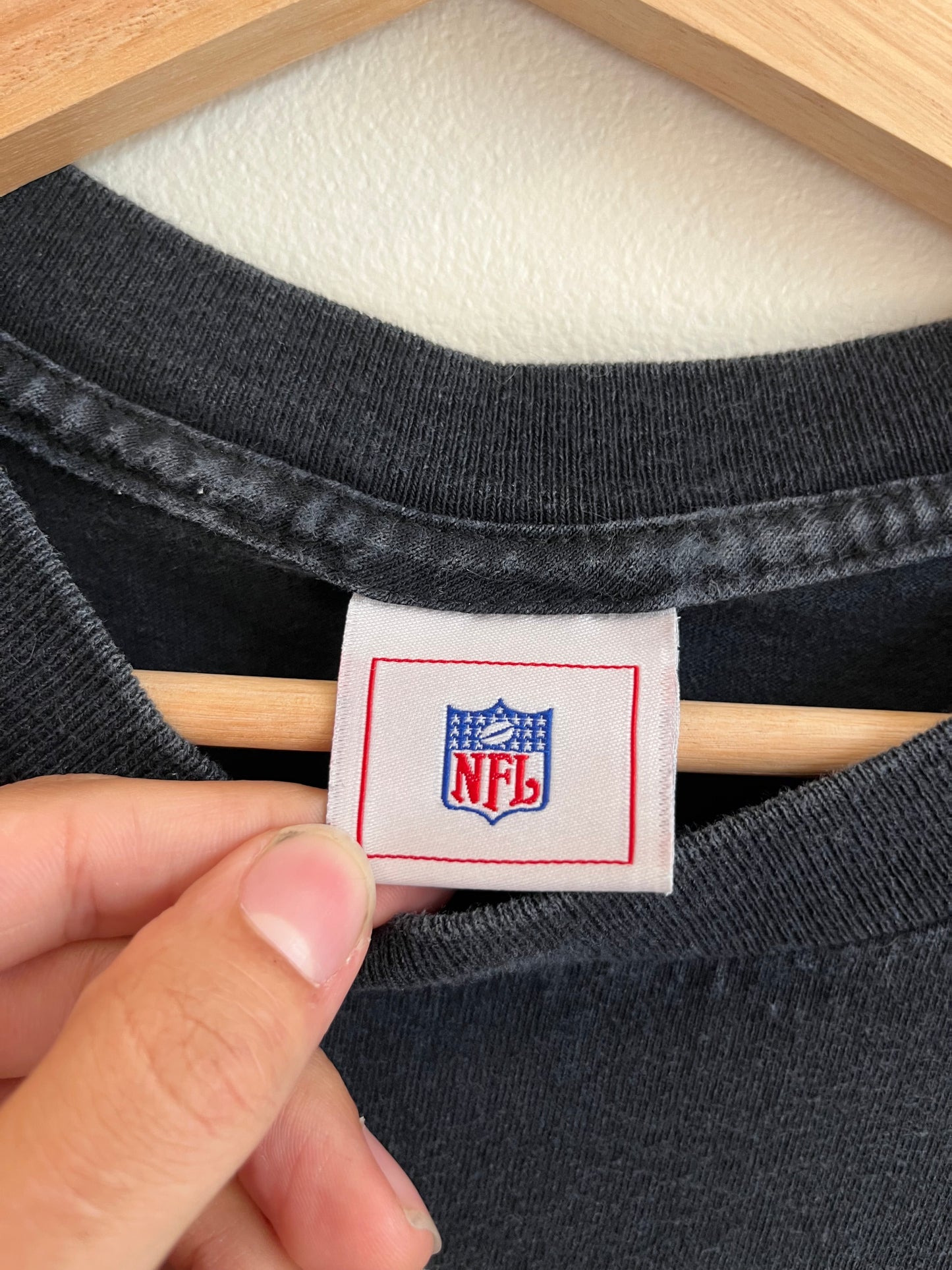 00s Atlanta Falcons Spell Out NFL Tee (L)
