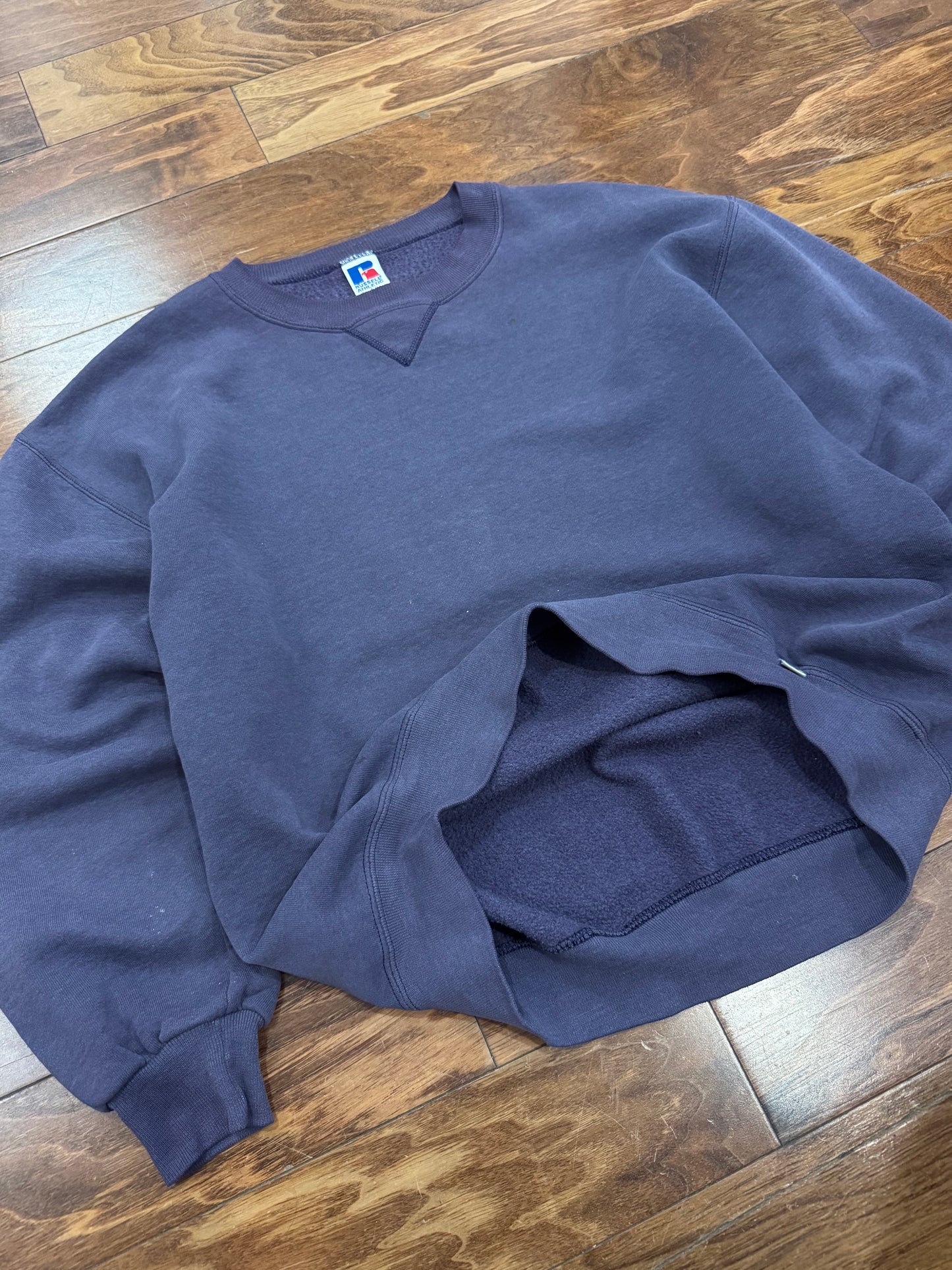 90s Russell Athletics Faded Purple Blank Essential Crewneck (L)