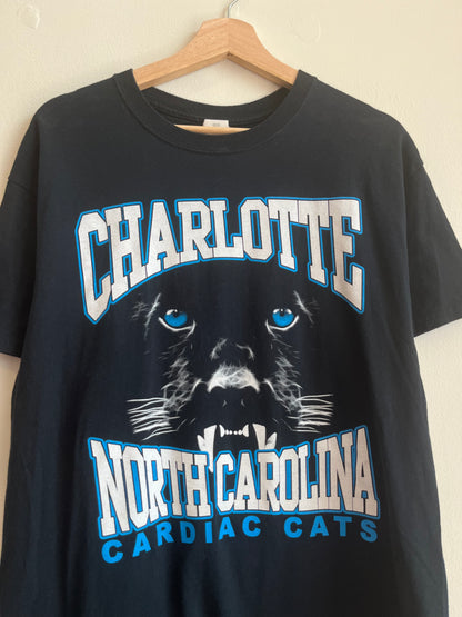 2010s Carolina Panthers Cardiac Cats Luke Kuechly Jersey Tee (L)