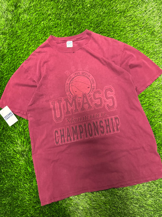 1995 UMASS Minutemen Vintage Distressed Tee (XL)