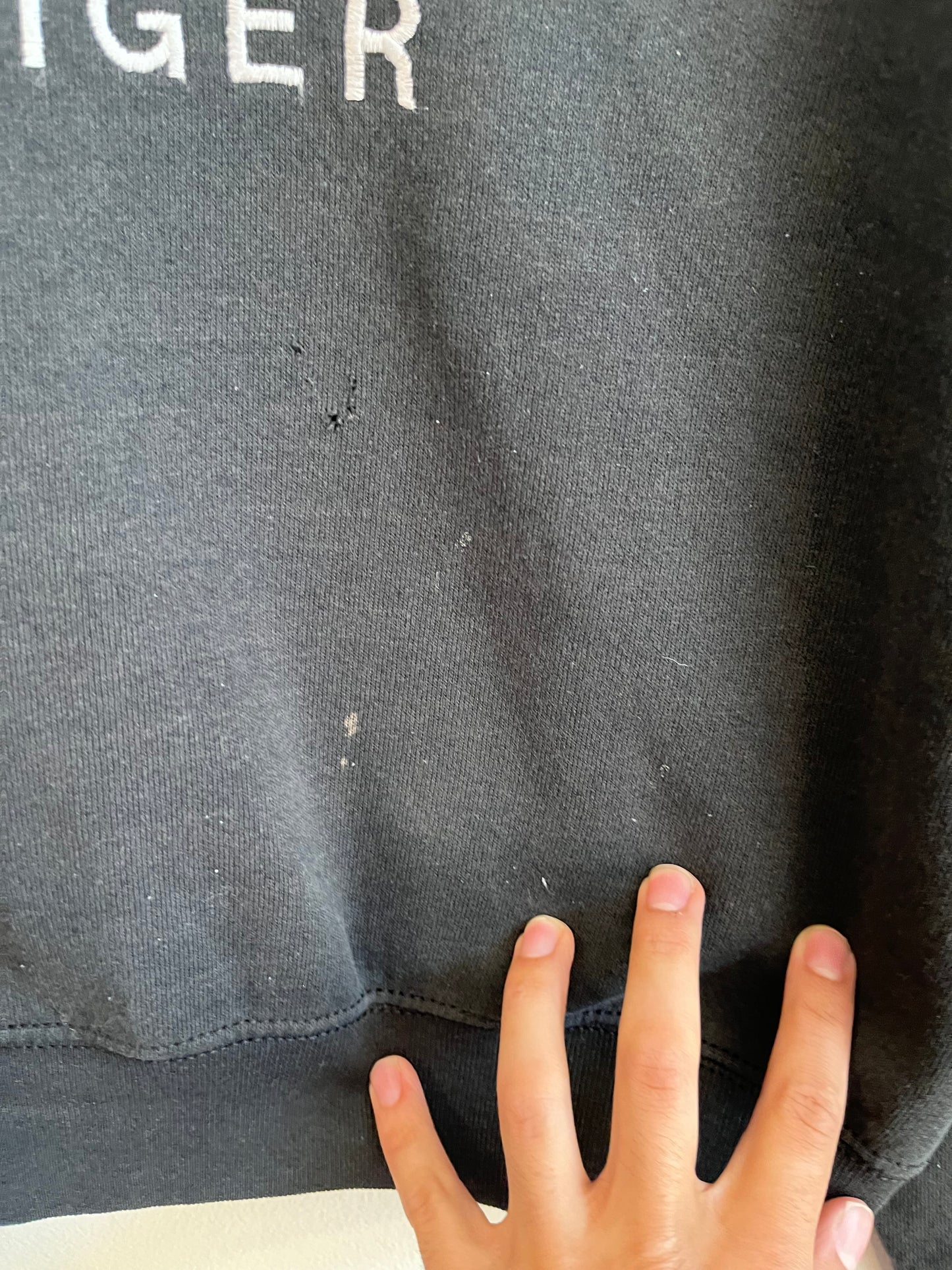 90s Tommy Hilfiger Embroidered Black Crewneck (Youth XL)