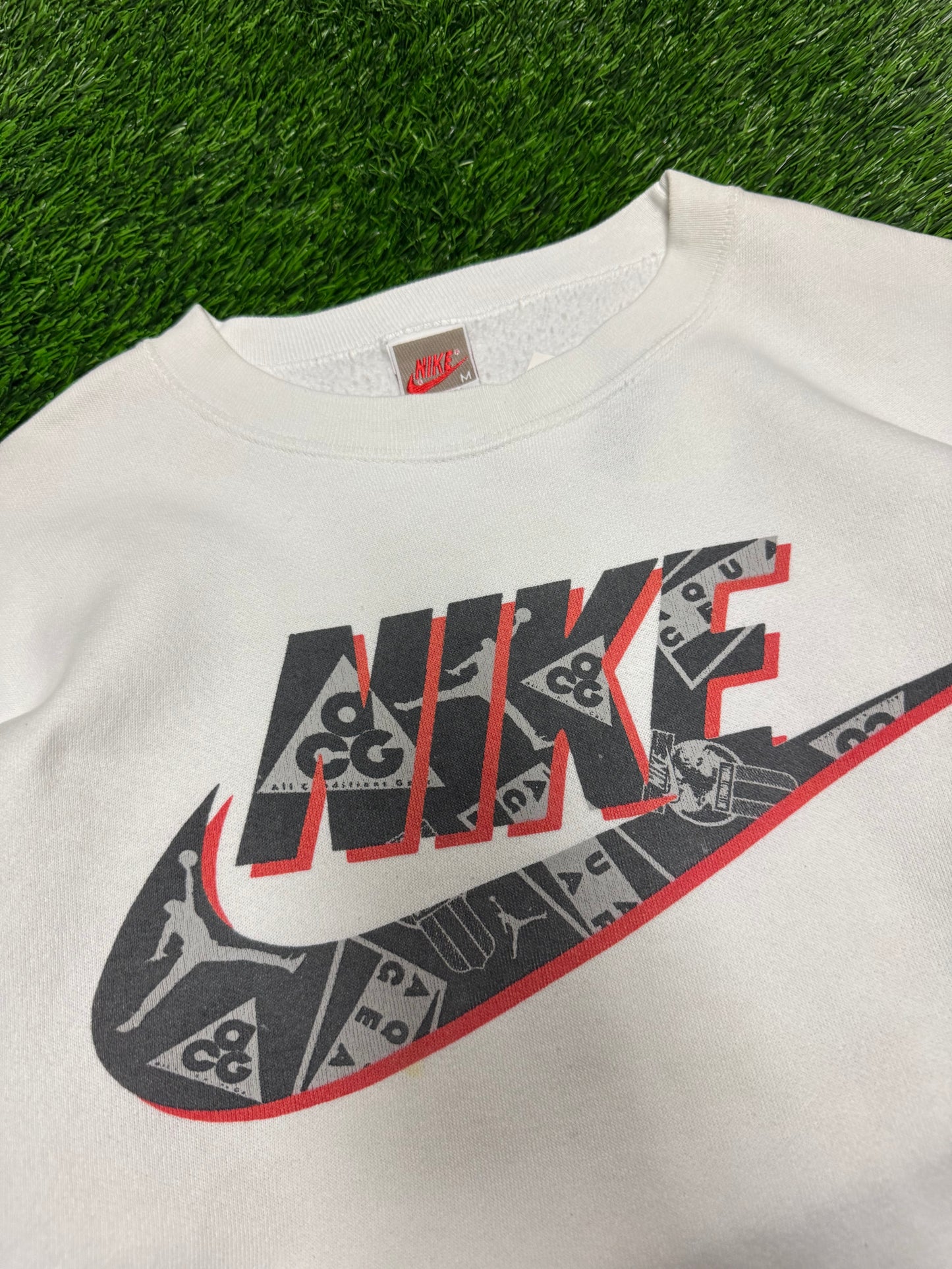 90s Nike Big Logo Spell Out White Vintage Crewneck (M)