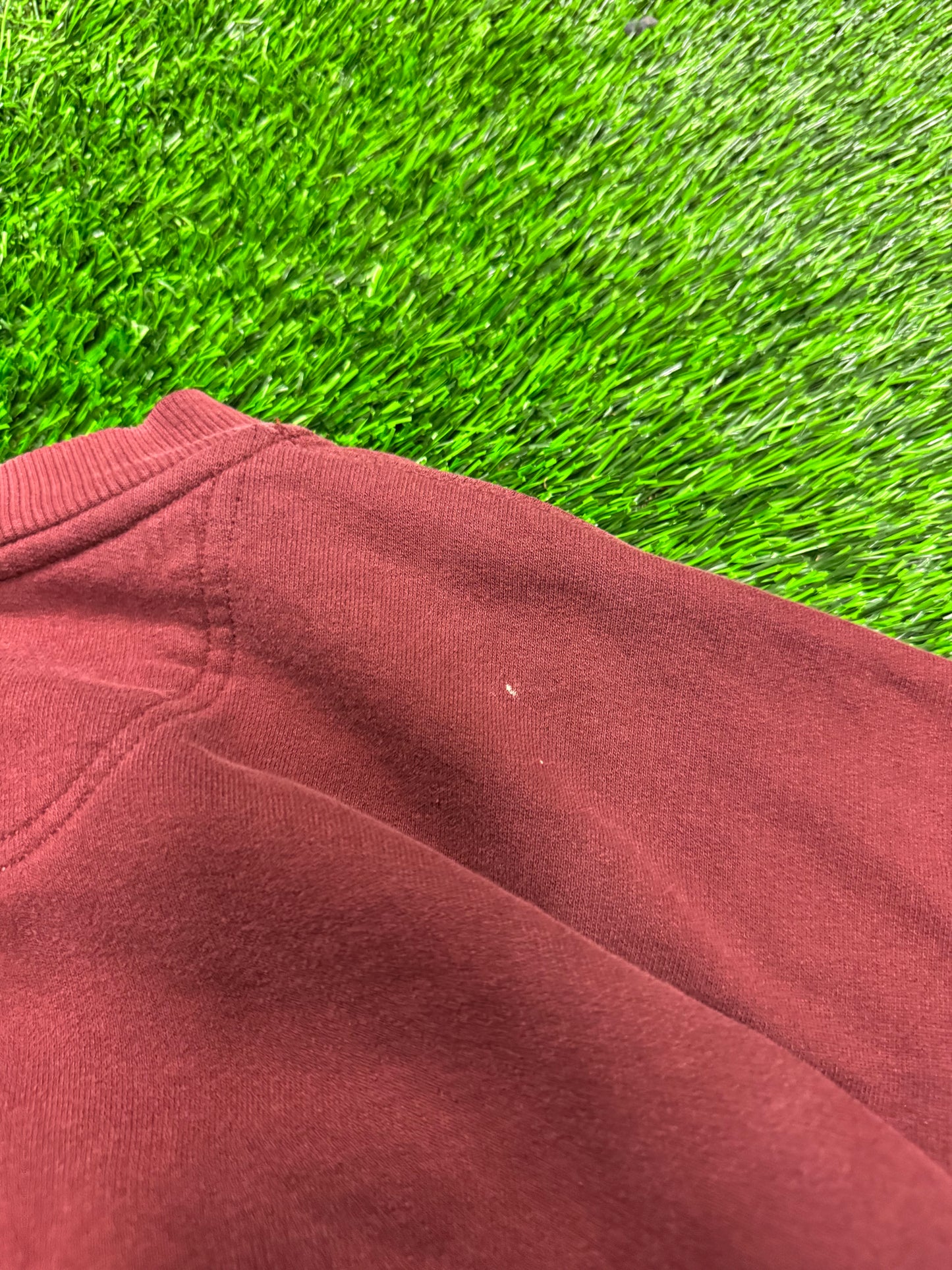 00s Champion Vintage Essential Burgundy Crewneck (XXL)