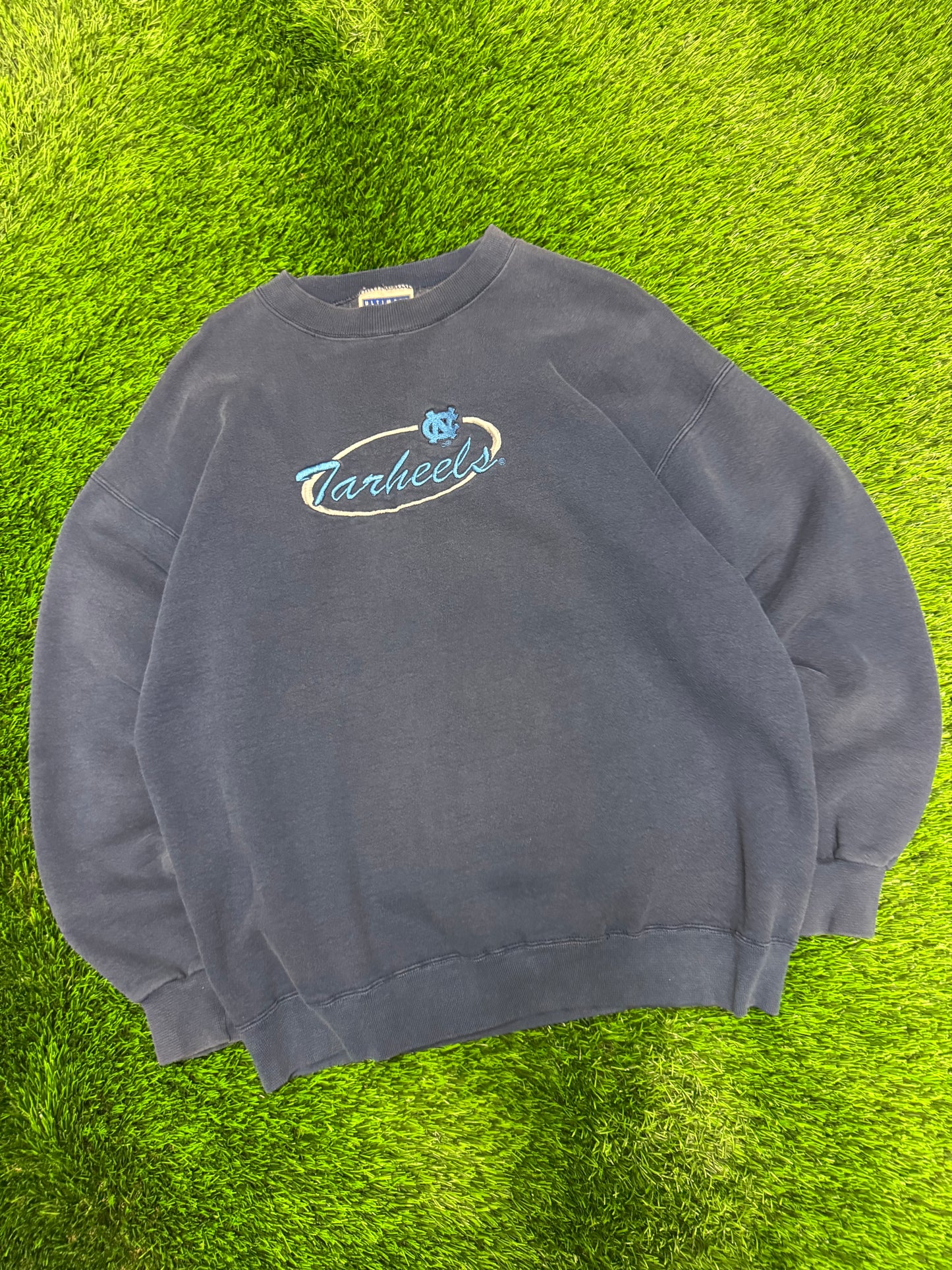 90s University of North Carolina UNC Tar Heels Vintage Embroidered Crewneck (L)