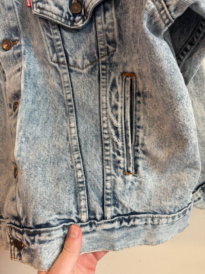 90s Levi's Faded Light Wash Denim Jacket (L)