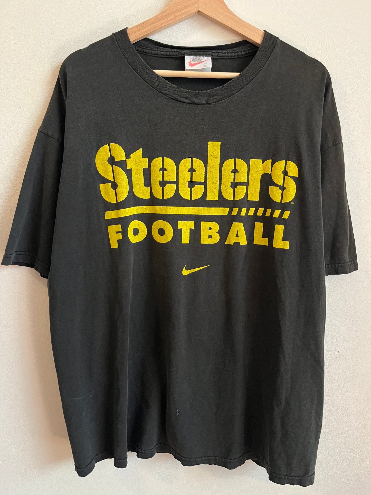 90s Pittsburgh Steelers Nike Football Black Tee (XL)