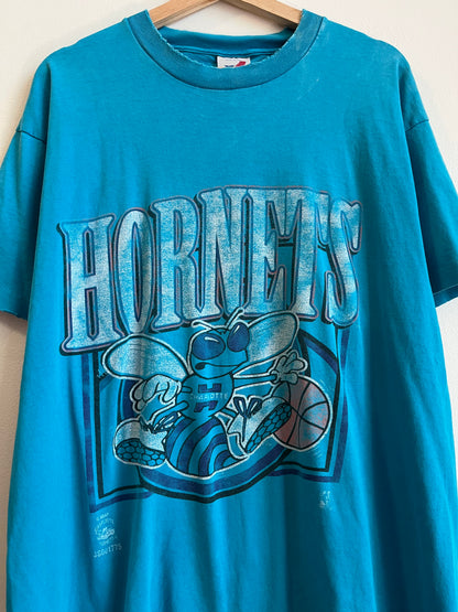 90s Charlotte Hornets Faded & Distressed Tee (XL)