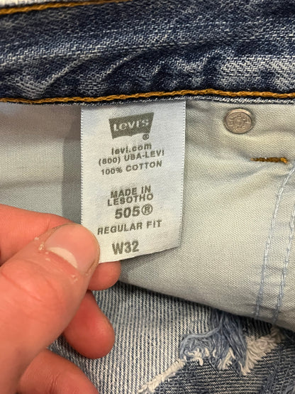 2008 Levi's 505 Distressed Jean Shorts (32)