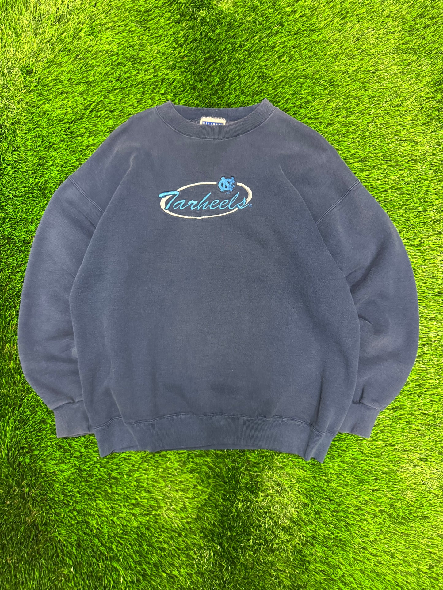 90s University of North Carolina UNC Tar Heels Vintage Embroidered Crewneck (L)
