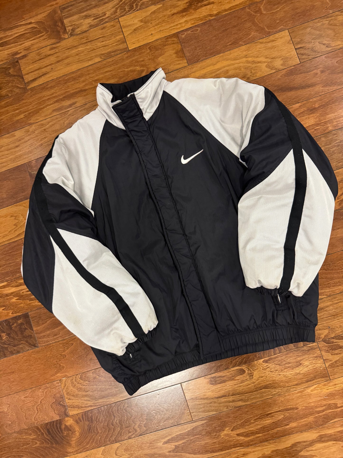 90s Nike Big Swoosh Puffer Jacket (L)