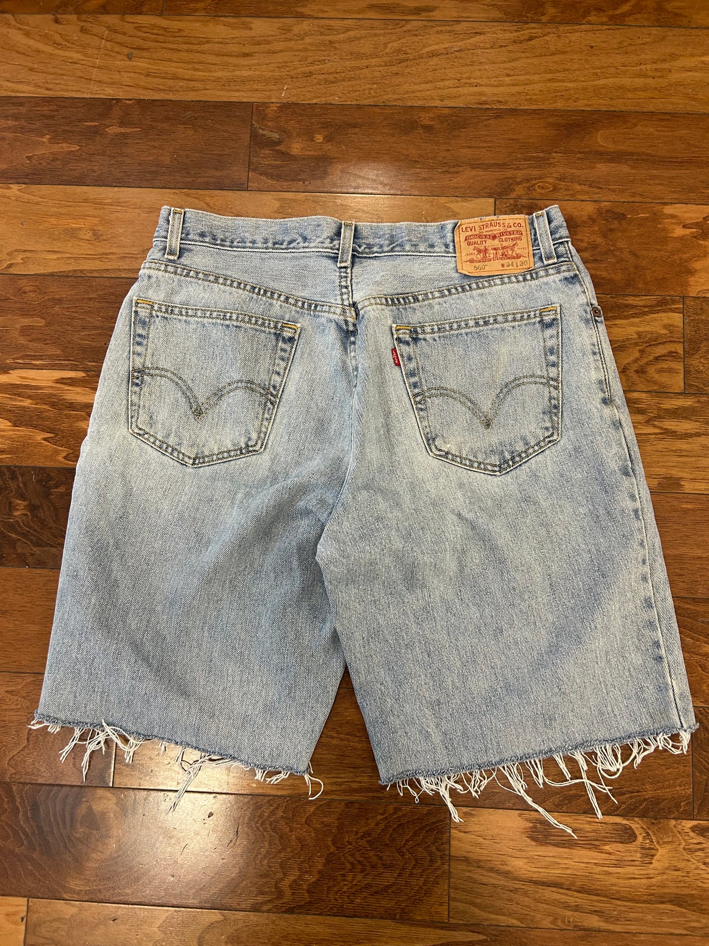 2005 Levi's 560 Blue Jean Shorts (34)