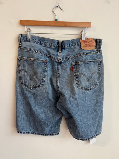 2006 Levi's 505 Distressed Jean Shorts (36)