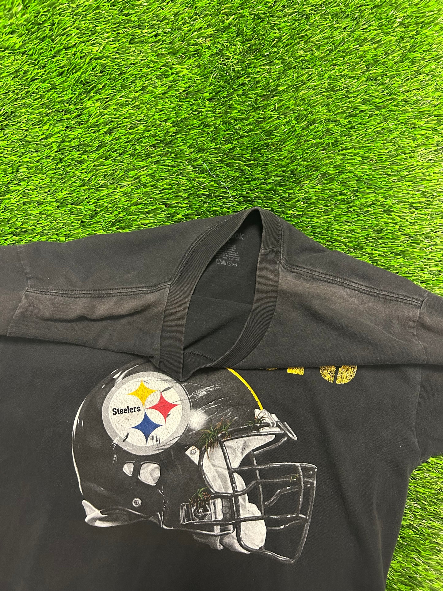 00s Pittsburgh Steelers Helmet Spell Out Vintage Graphic Tee (XL)