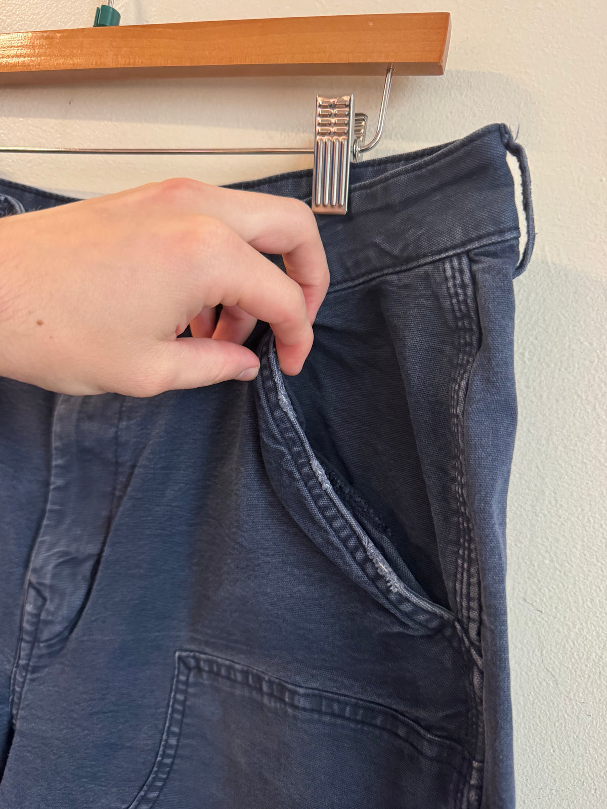 2010s American Eagle Navy Double Knee Shorts (34)