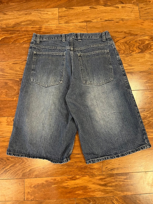 00s Baggy Trust Jean Shorts (36)