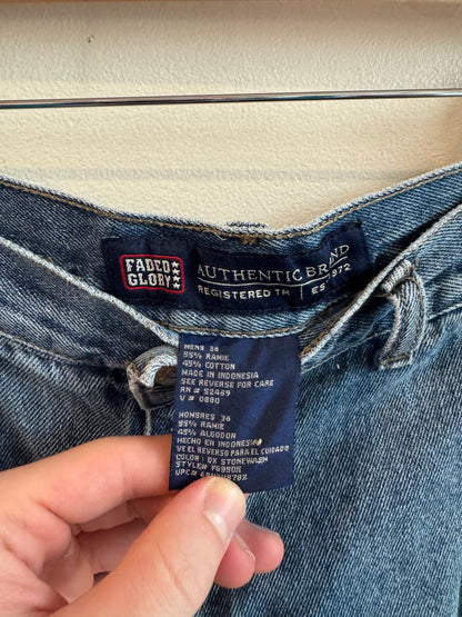 00s Faded Glory Denim Cargo Shorts (36)