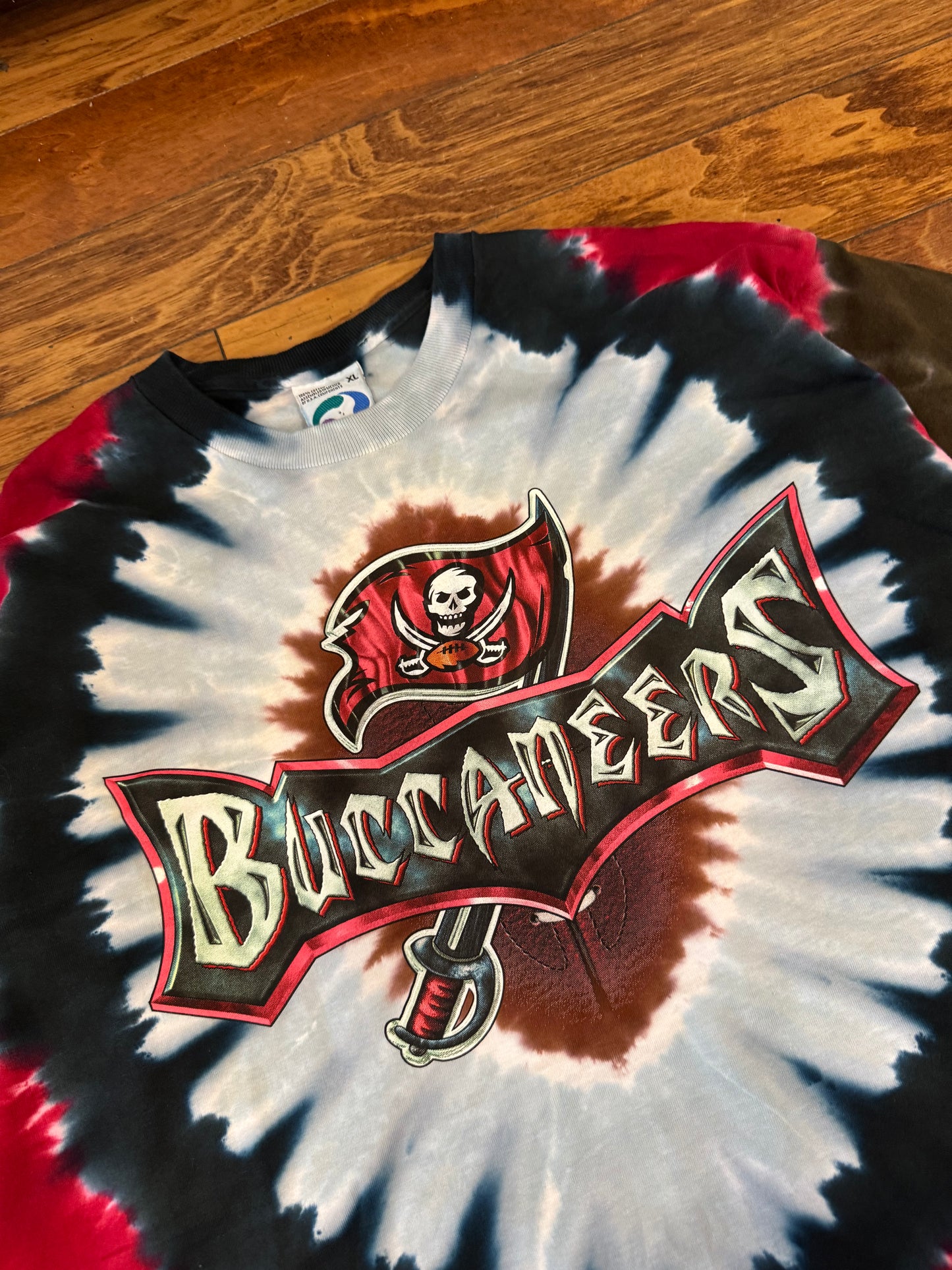 Tampa Bay Buccaneers Vintage Liquid Blue Tie Dye Deadstock Tee (XL)