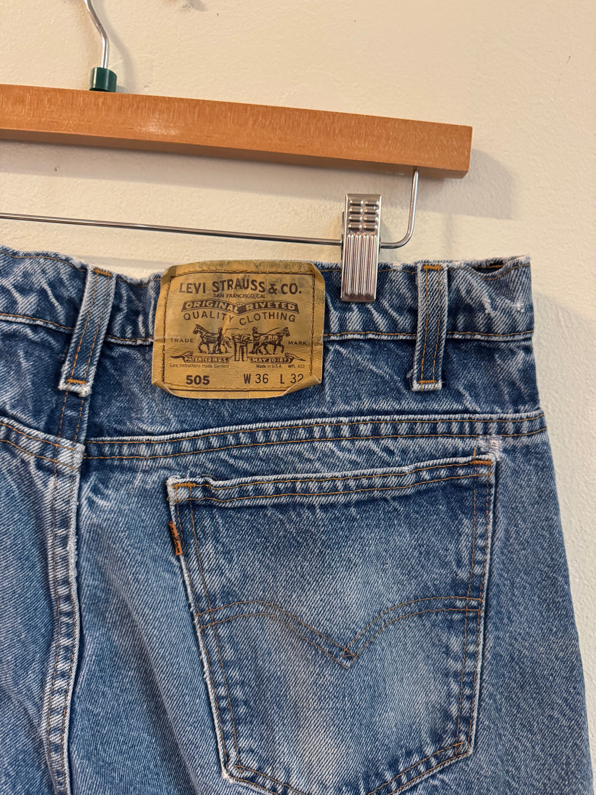 90s Levi’s 505 Orange Tab Shorts (36)